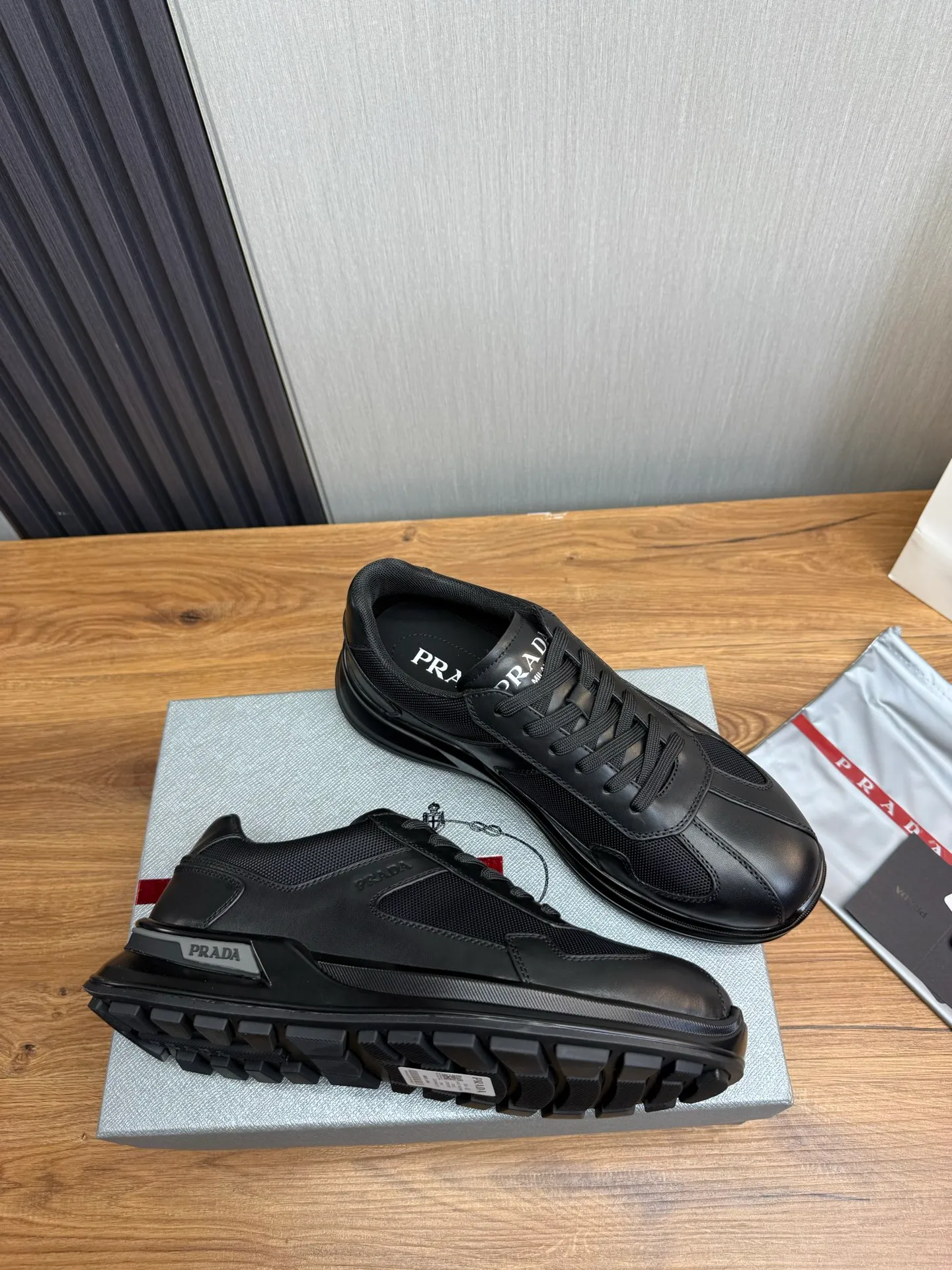 Men's shoes 💰600💰 [PRADA] Popular men's shoes shipped 👏Official website synchronized ⬆️Original cowhide fabric + cowhide lining, 1⃣️:1⃣️reproduction, original sole, 38-45 (45. Customized, non-refundable)